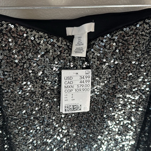 H&M silver/grey sequin skirt - Picture 8 of 11